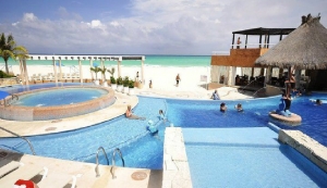 Best Beachfront Deal in Playa Pool